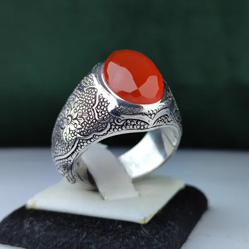 انگشترنقره عقیق سرخ یمنی اصل تراش الماس رکاب فیلی دست ساز قلمزنی شده