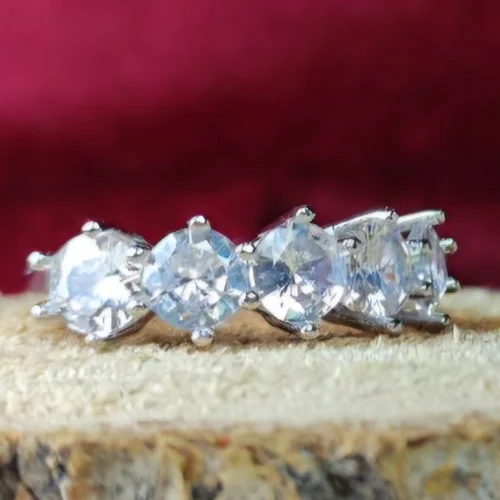 حلقه نقره زنانه سولیتر چند نگین آب رادیوم ترک