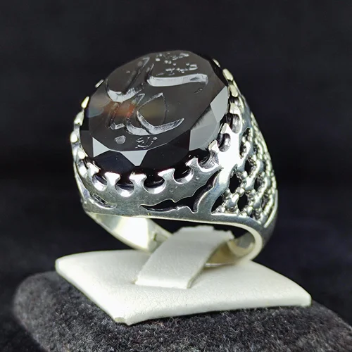 انگشتر نقره عقیق مشکی یمنی خطی حکاکی عباس علمدار حسین(ع)رکاب فیلی طرح ضریح