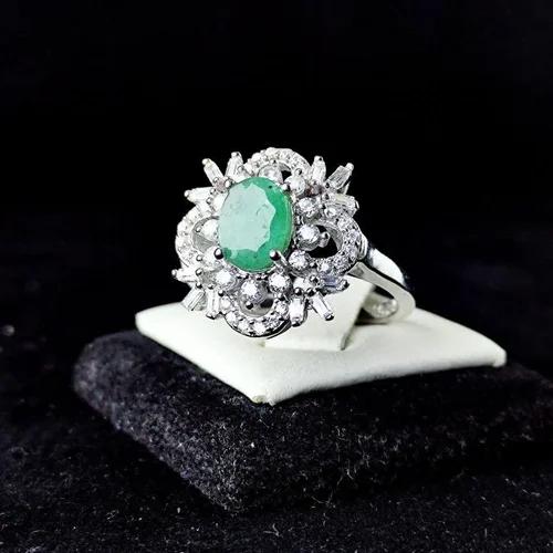 انگشتر نقره جواهری زمرد زامبیا اصل