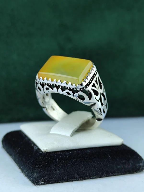 انگشتر نقره عقیق زرد شرف الشمس چهار گوش رکاب فیلی چنگی ، ماشینی