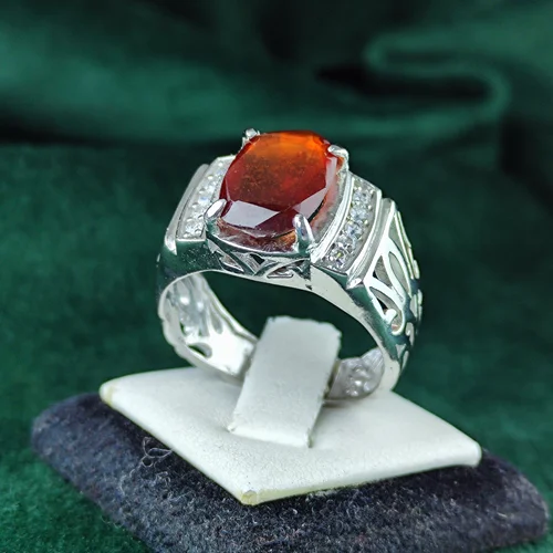 انگشتر نقره گارنت اصل رکاب چهار چنگ مخراجکاری شده