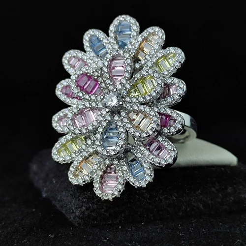 انگشترنقره جواهری باگت های رنگی طرح گل