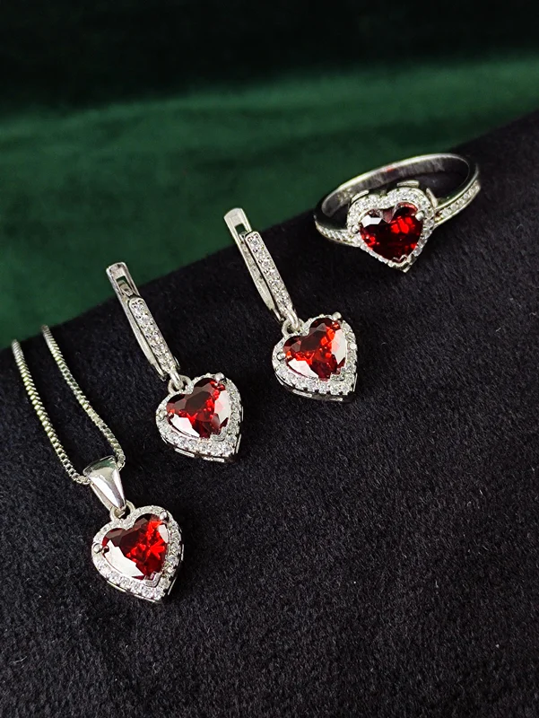 نیم ست جواهری نقره سنتاتیک قرمز قلبی تراش