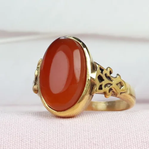 انگشترزنانه نقره عقیق سرخ یمنی آبکاری طلایی بغل گل