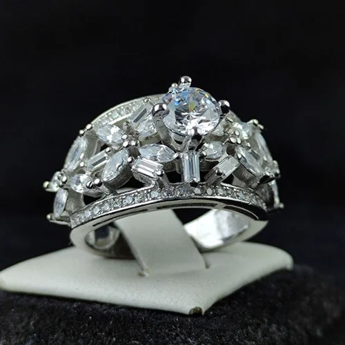 انگشترنقره جواهری سولیتر سنتاتیک سفید