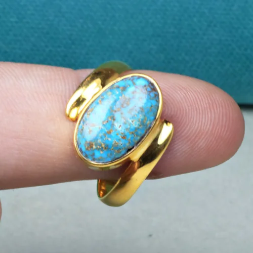 انگشترنقره فیروزه نیشابوری اصل زنانه رکاب دست ساز پیچ پشت بسته حرز دار+تربت آبکاری طلایی