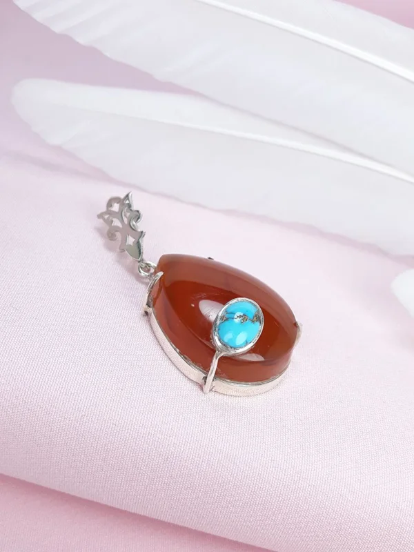 مدال زنانه نقره  عقیق یمنی و فیروزه نیشابوری