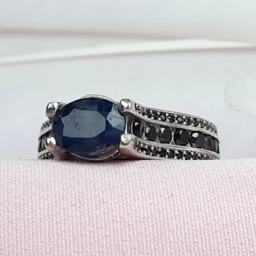 انگشترنقره یاقوت کبود زنانه اصل