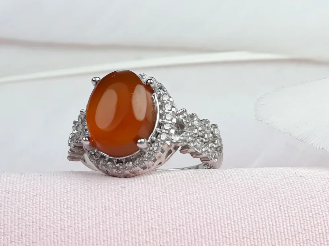 انگشتر نقره عقیق سرخ یمنی اصل زنانه