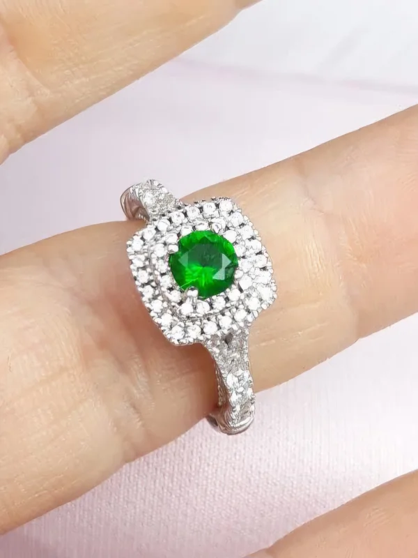 انگشتر نقره زنانه طرح زمرد روکش اب رادیوم