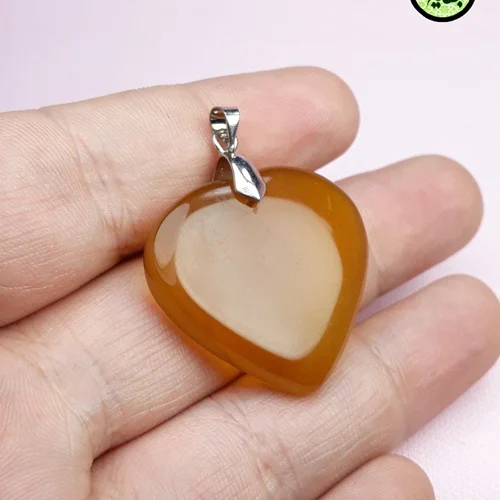 عقیق زردشرف الشمس اصل(دعای شرف الشمس)طرح قلبی۲.۵×۳