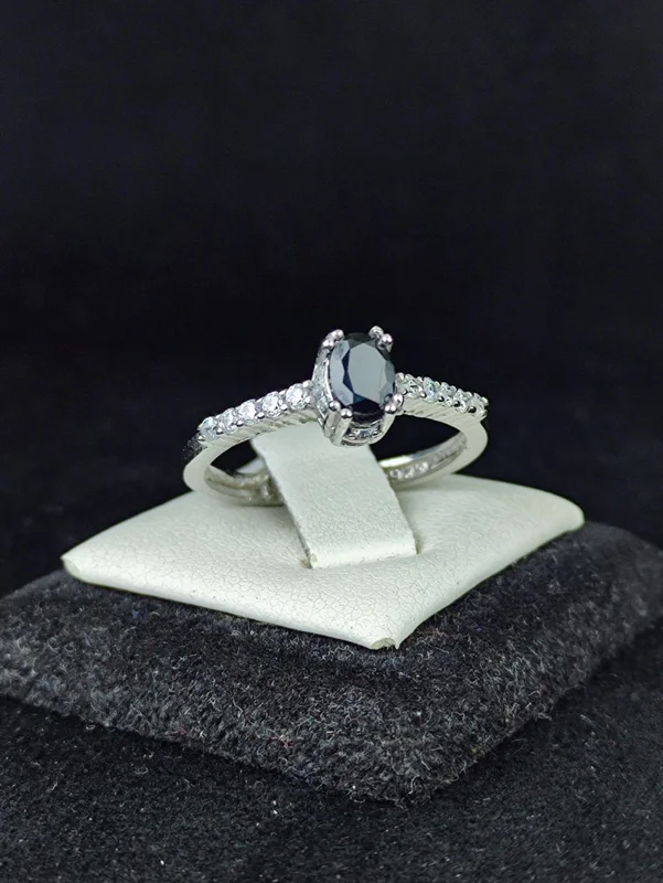 انگشترنقره یاقوت کبود اصل زنانه