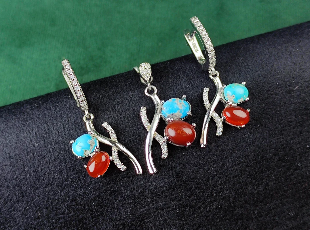 نیم ست نقره دو نگینه فیروزه نیشابوری و عقیق قرمز