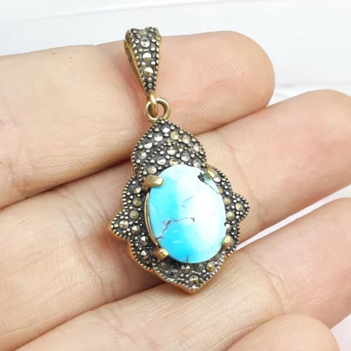 مدال نقره زنانه فیروزه نیشابوری طرح مارکازیت