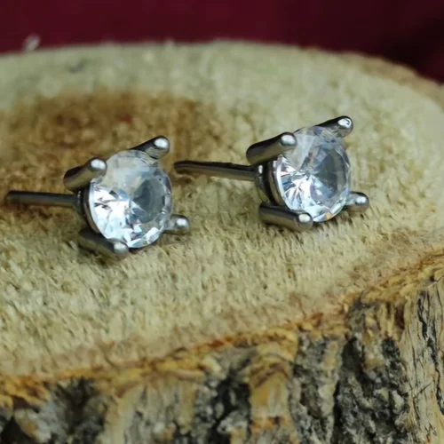 گوشواره تک نگین ظریف آب رادیوم