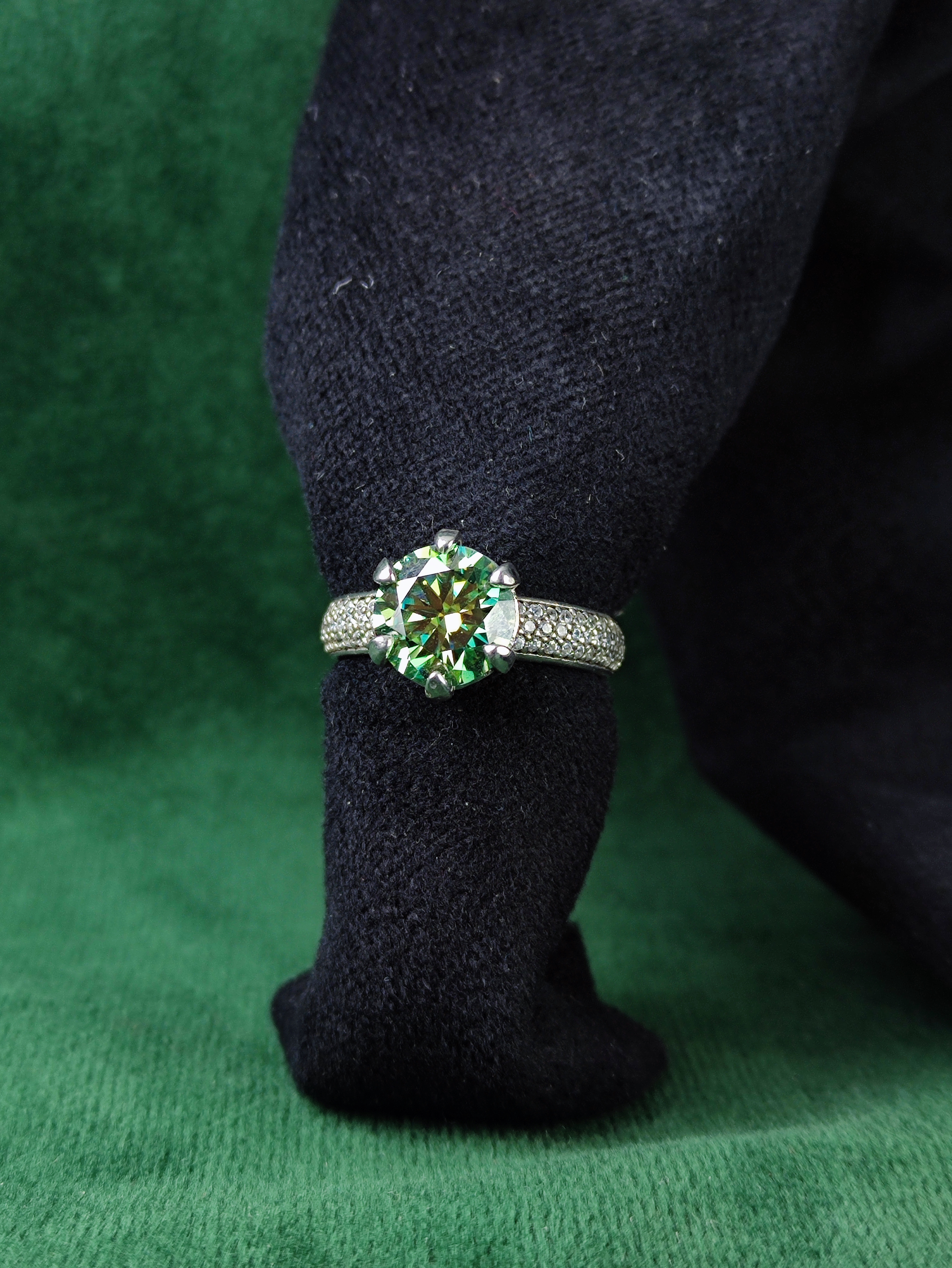 انگشتر نقره جواهری موزانایت سبز اصل زنانه