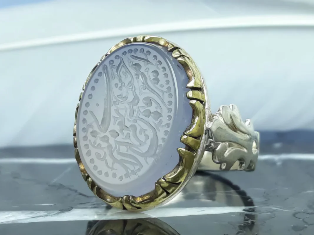 انگشتر نقره عقیق کبود خطی حکاکی امیرحسین و نعم الامیر