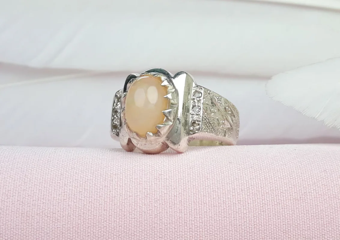 انگشتر نقره اپال درجه یک رکاب دست ساز چنگ دار مخراج برلیان