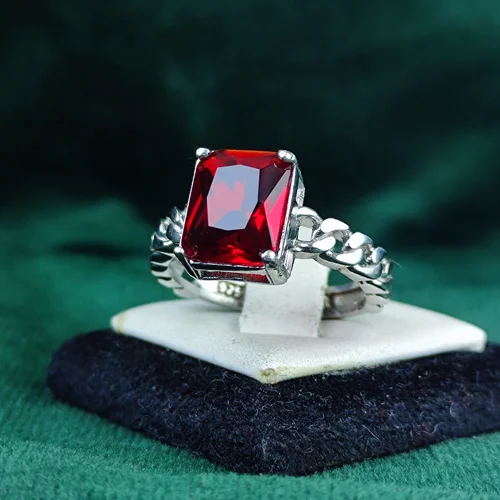 انگشتر نقره کارتیر سنتاتیک قرمز چهار گوش زنانه