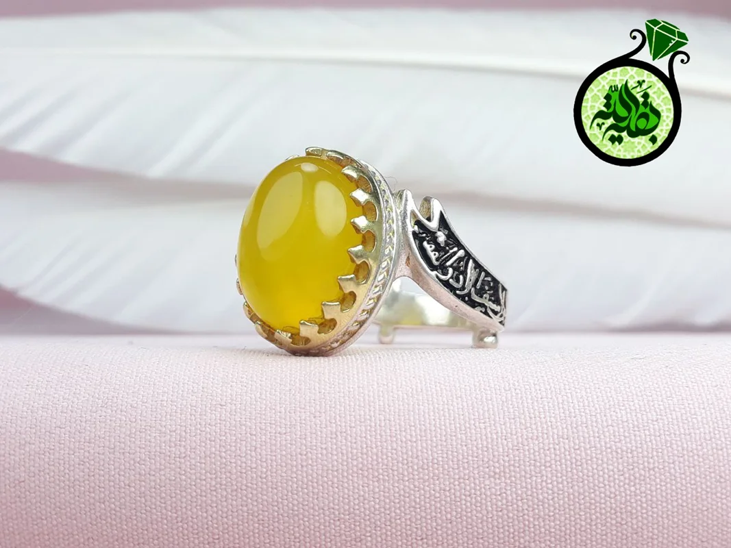 انگشتر نقره عقیق زردشرف الشمس اصل(مزین به دعای شرف الشمس)طرح ذوالفقار
