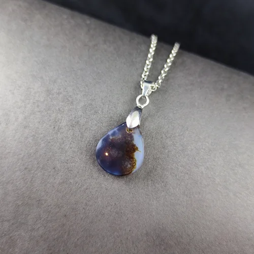 مدال نقره زنانه با عقیق شجر اصل تراش اشکی