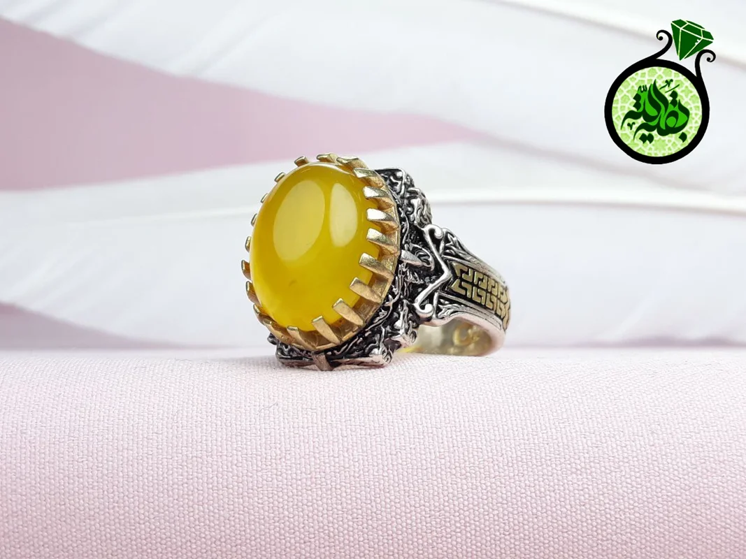 انگشترنقره عقیق زرد شرف الشمس اصل(دعای شرف الشمس)رکاب تاج برنجی