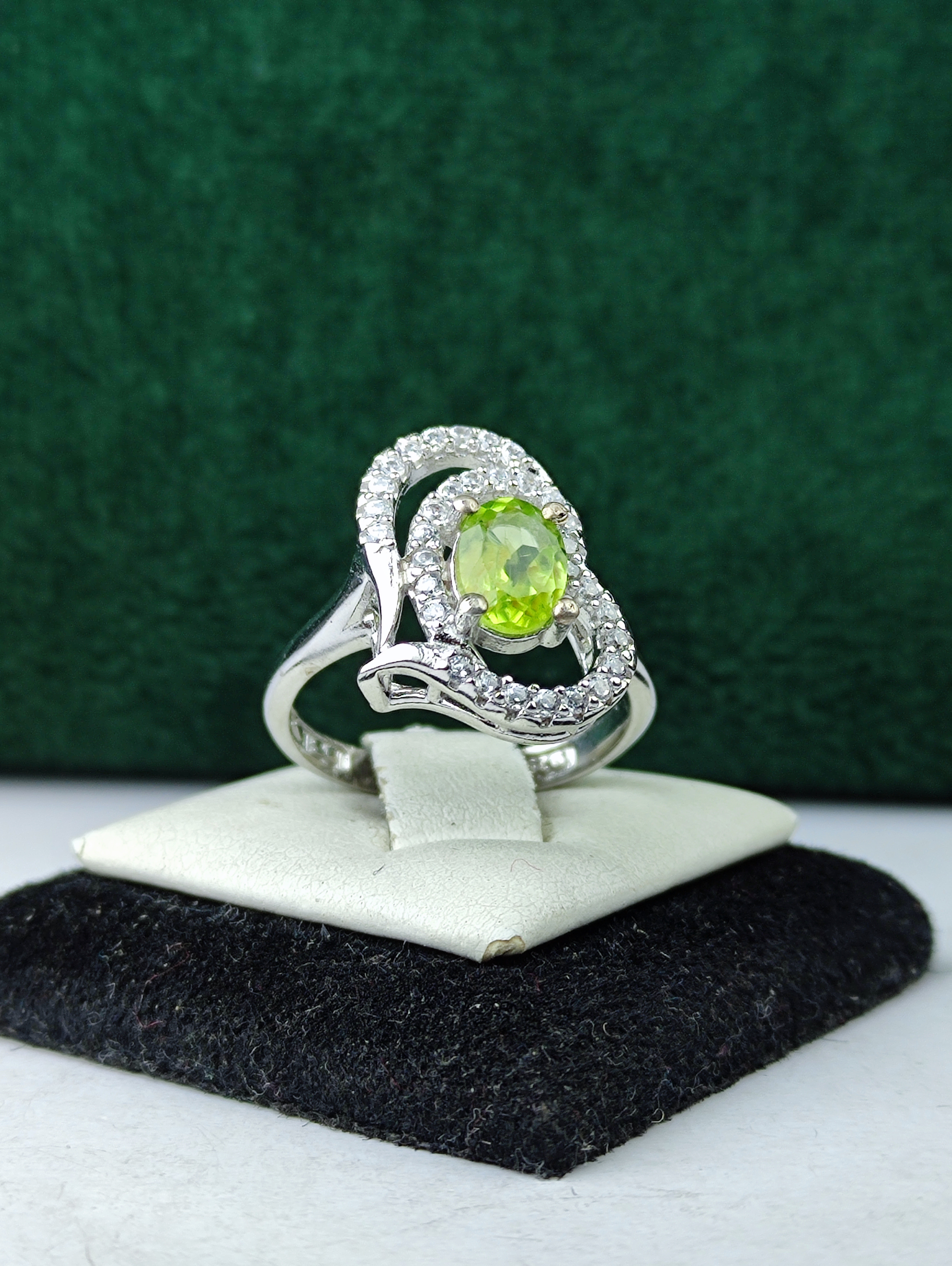 انگشتر نقره جواهری زبرجد اصل زنانه