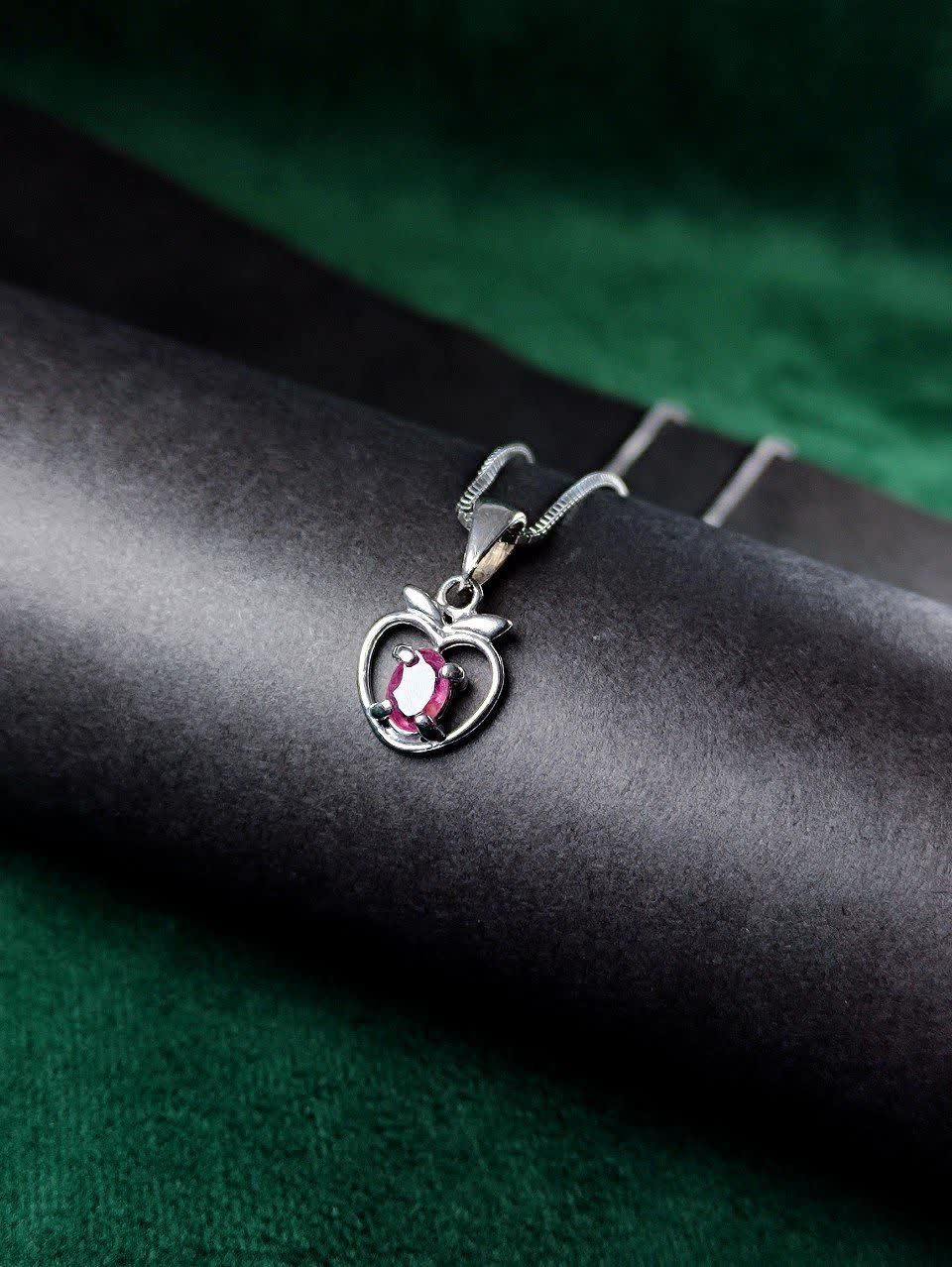 مدال نقره یاقوت قرمز اصل زنانه (بدون زنجیر)