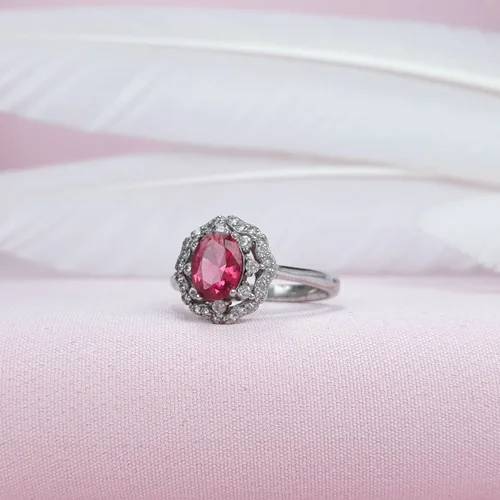 انگشتر نقره زنانه طرح یاقوت سرخ نگین اتمی روکش اب رادیوم