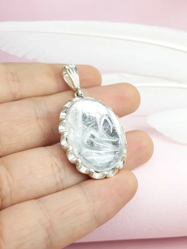 مدال نقره درنجف خطی حکاکی علی معلی