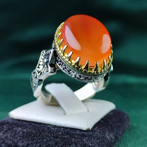 انگشتر نقره عقیق یمنی رکاب صفوی چنگی قلمزنی