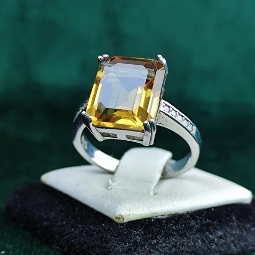 انگشتر نقره جواهری الکساندریت سه رنگ اصل چهار گوش