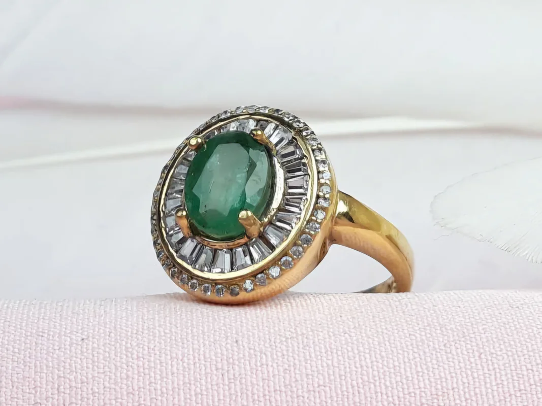 انگشترنقره زمرد زنانه اصل آبکاری طلایی