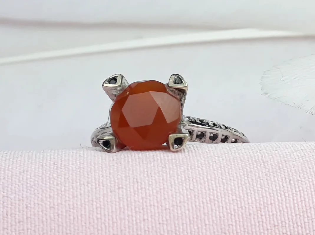 انگشتر نقره عقیق سرخ یمنی اصل تراش جواهری رکاب تایلندی