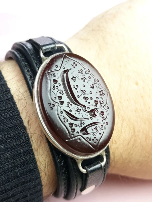 دستبند چرمی عقیق کبدی خراسانی خطی حکاکی یا زینب