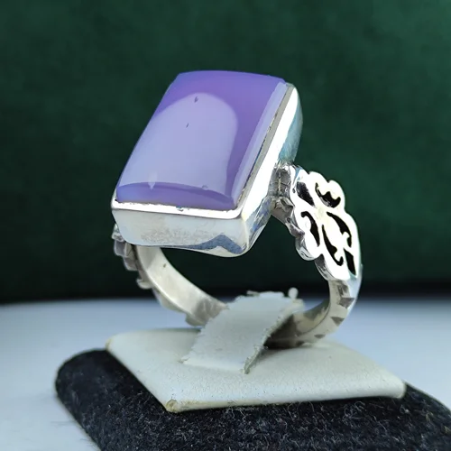 انگشتر نقره عقیق یمنی سوسنی اصل چهار گوش رکاب صفوی دست ساز