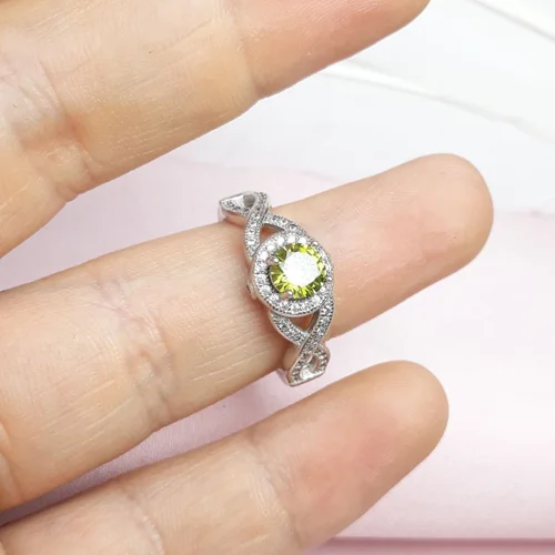 انگشتر نقره زنانه طرح زبرجد رکاب تایلندی روکش آب رادیوم